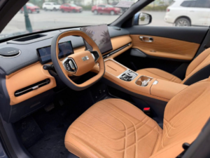 Nội thất cao cấp của EX5 EM-i